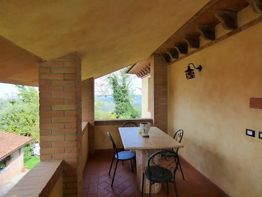 Immagine 17 di Casa colonica in vendita  a Palaia