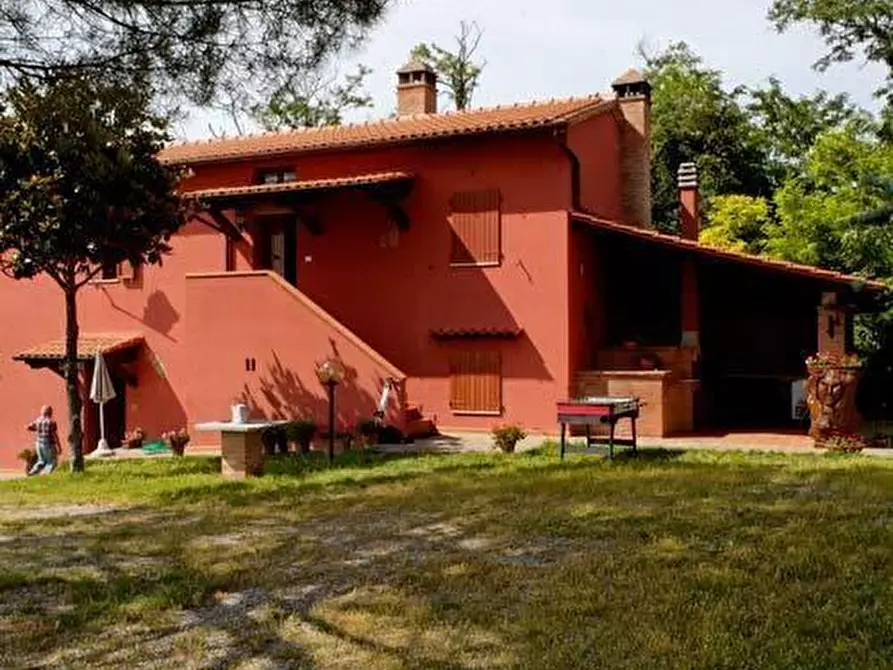 Immagine 10 di Casa colonica in vendita  a Palaia