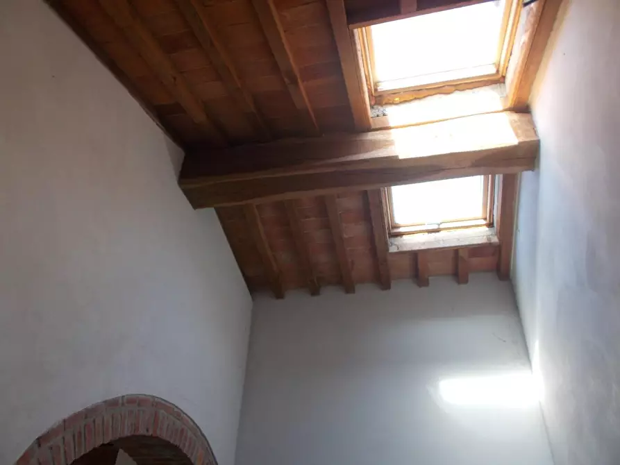 Immagine 16 di Porzione di casa in vendita  a Crespina Lorenzana