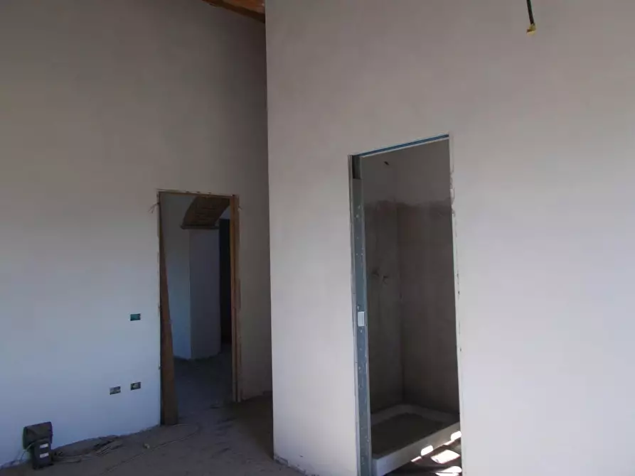 Immagine 17 di Porzione di casa in vendita  a Crespina Lorenzana