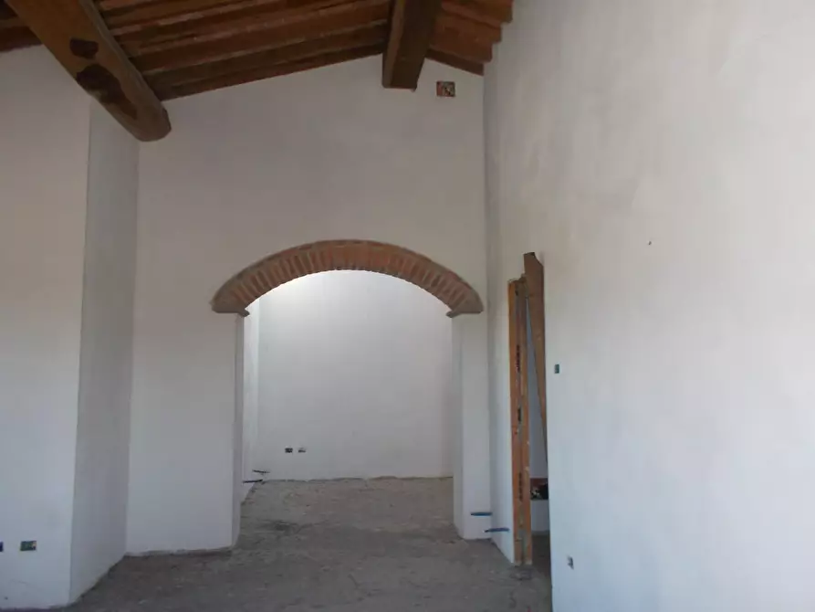 Immagine 21 di Porzione di casa in vendita  a Crespina Lorenzana