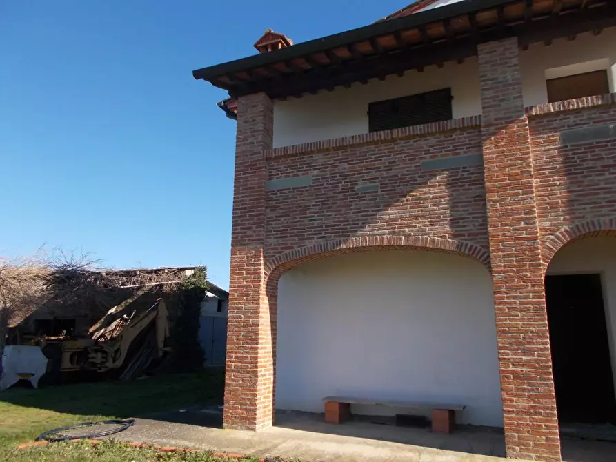 Immagine 2 di Porzione di casa in vendita  a Crespina Lorenzana