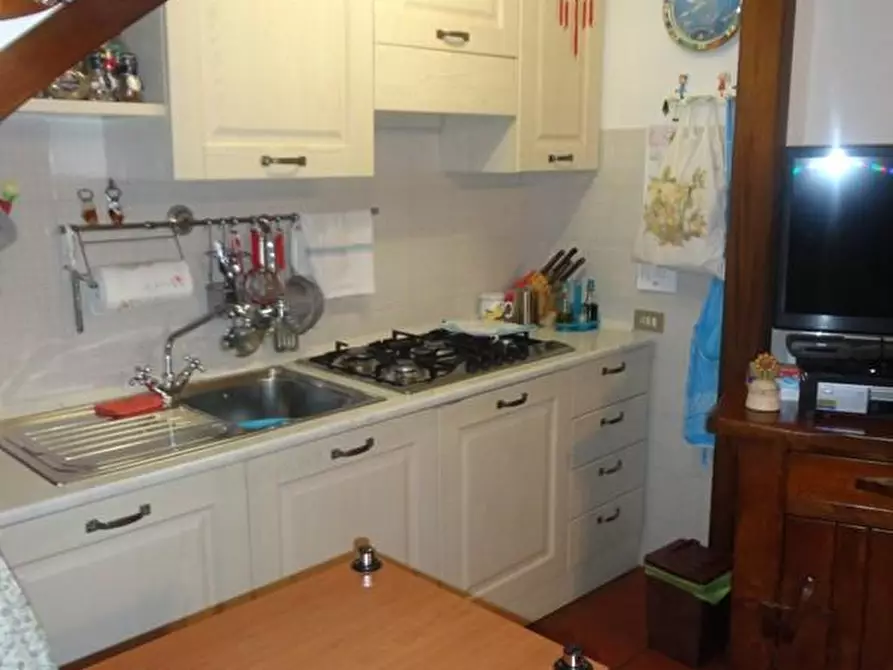 Immagine 22 di Casa semindipendente in vendita  a Carrara