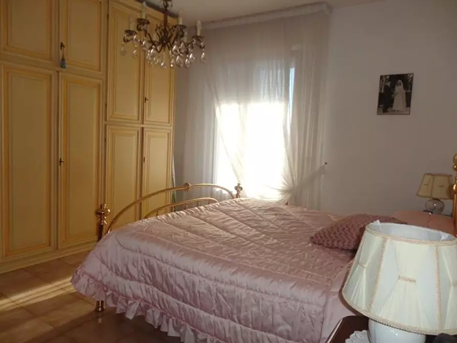 Immagine 14 di Casa semindipendente in vendita  a Carrara