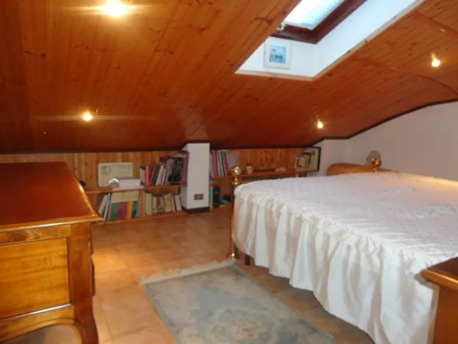 Immagine 18 di Casa semindipendente in vendita  a Carrara