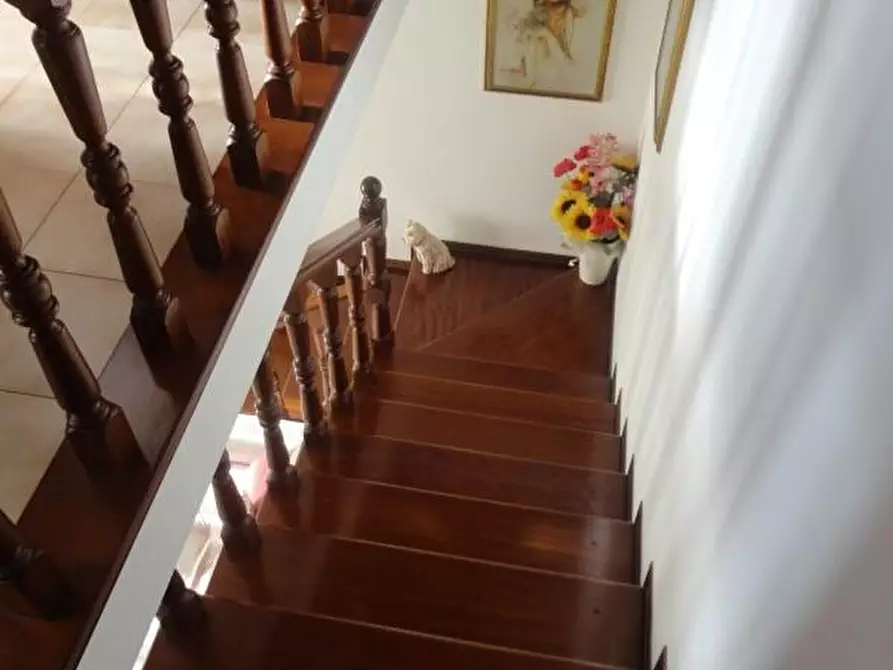 Immagine 21 di Casa semindipendente in vendita  a Carrara