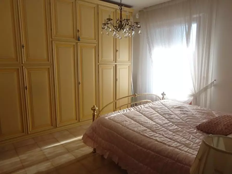 Immagine 12 di Casa semindipendente in vendita  a Carrara