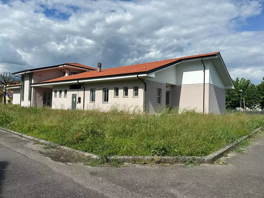 Immagine 5 di Locale commerciale in vendita  a Capannori