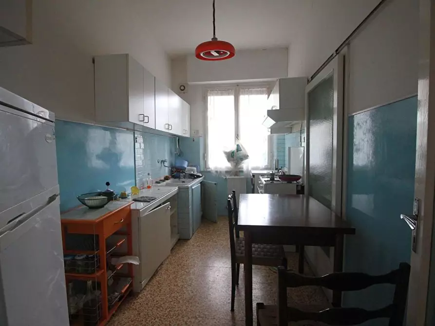 Immagine 17 di Villa in vendita  a Siena