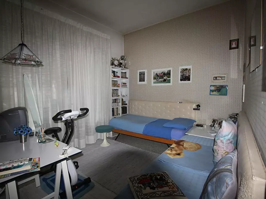 Immagine 12 di Villa in vendita  a Siena