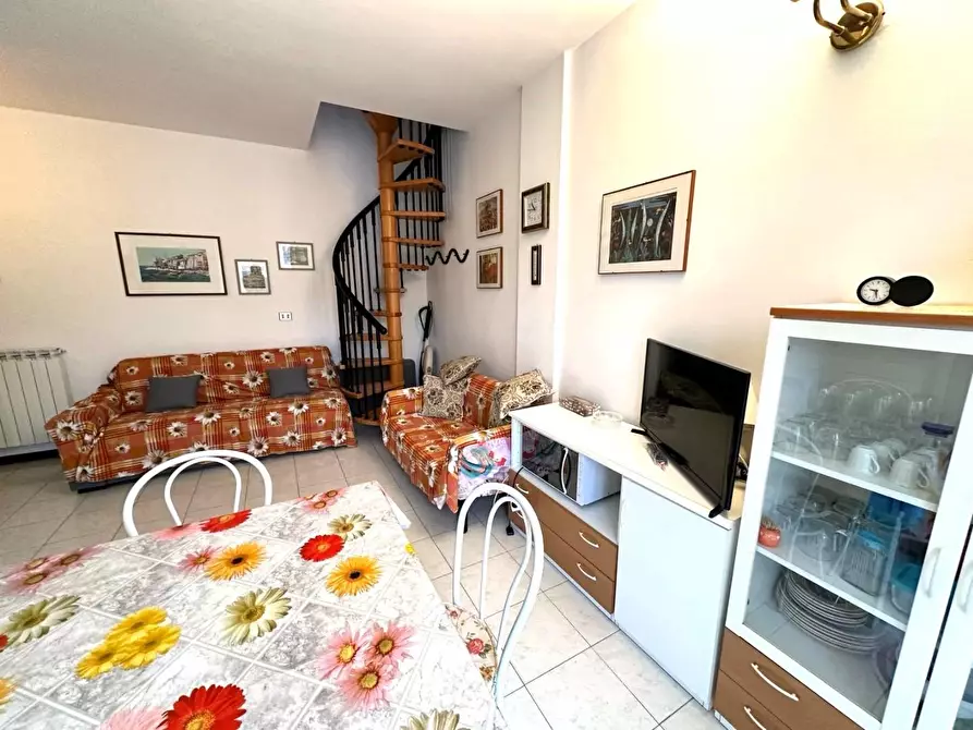 Immagine 19 di Appartamento in vendita  a Ameglia