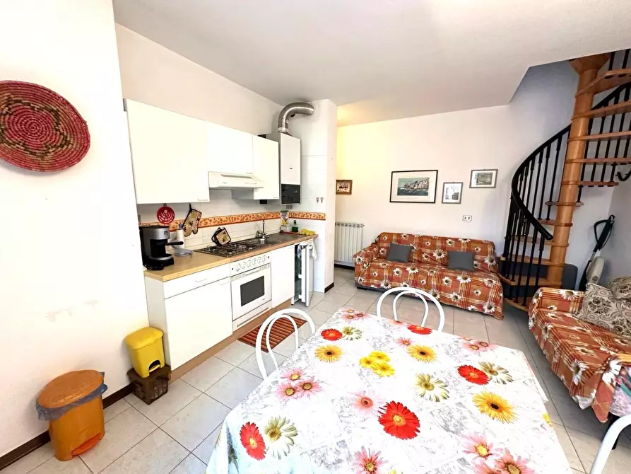 Immagine 18 di Appartamento in vendita  a Ameglia