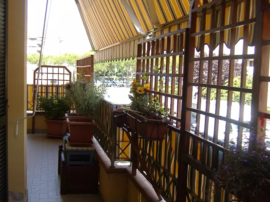 Immagine 1 di Appartamento in vendita  a Carrara