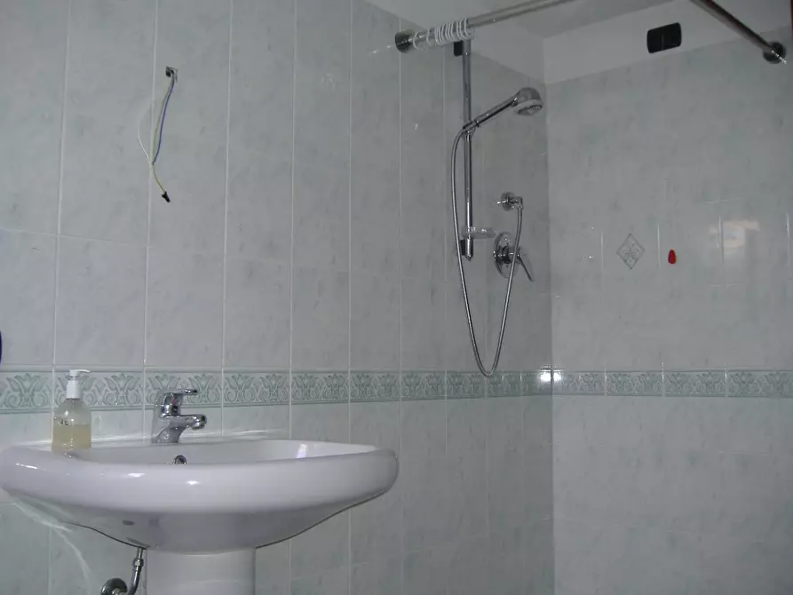 Immagine 7 di Appartamento in vendita  a Carrara