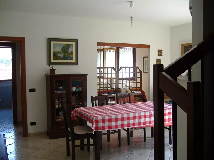 Immagine 2 di Appartamento in vendita  a Carrara