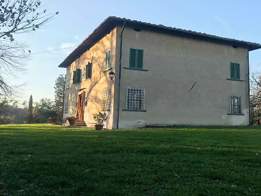 Immagine 2 di Villa in vendita  a Fucecchio