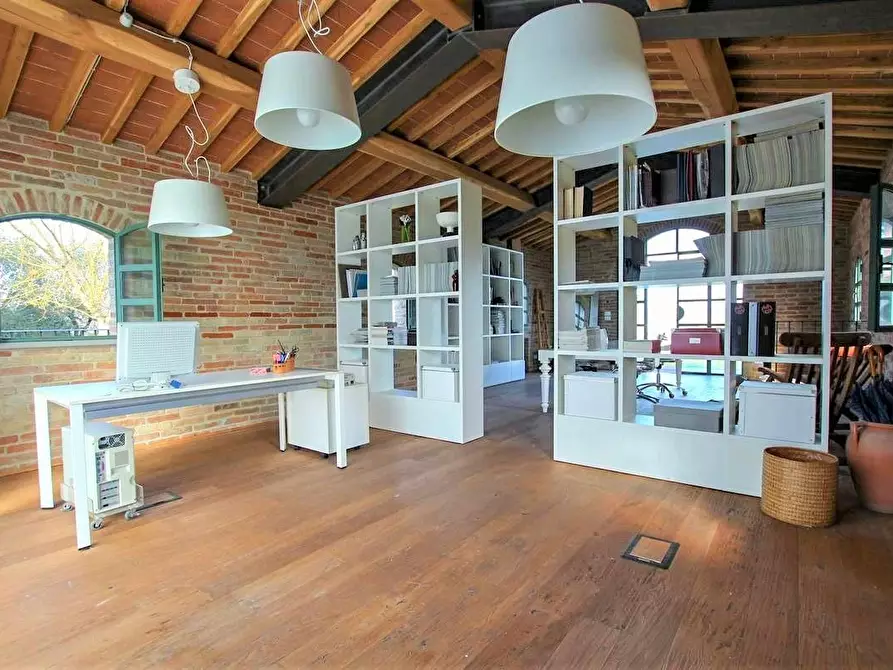 Immagine 6 di Casa colonica in vendita  a Gambassi Terme