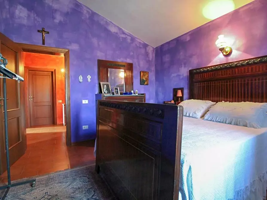 Immagine 13 di Casa colonica in vendita  a Gambassi Terme