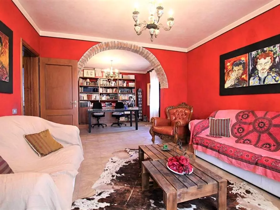 Immagine 5 di Casa colonica in vendita  a Gambassi Terme