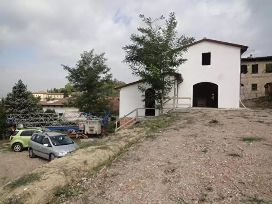 Immagine 9 di Villa in vendita  a Certaldo