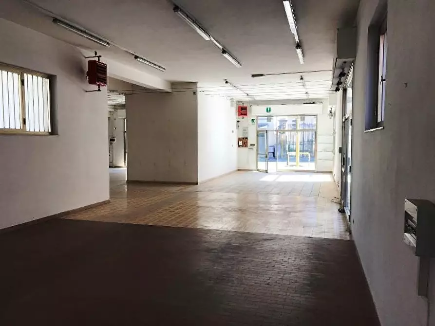 Immagine 6 di Negozio in vendita  a Certaldo