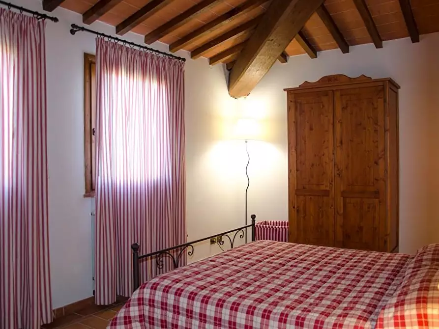 Immagine 7 di Casa colonica in vendita  a Volterra