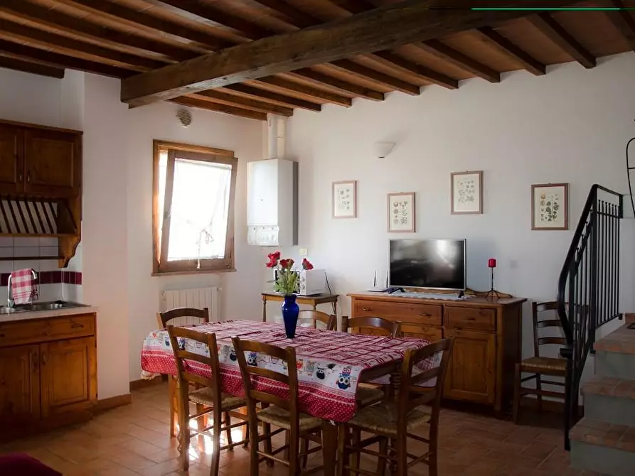 Immagine 9 di Casa colonica in vendita  a Volterra