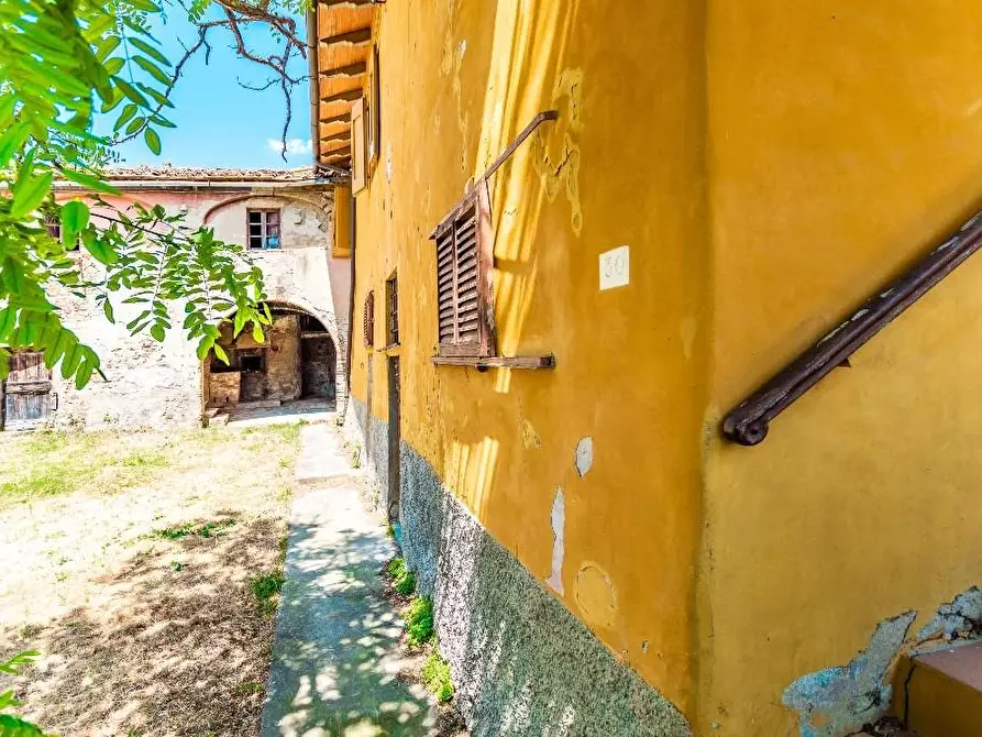 Immagine 10 di Casa colonica in vendita  a Certaldo