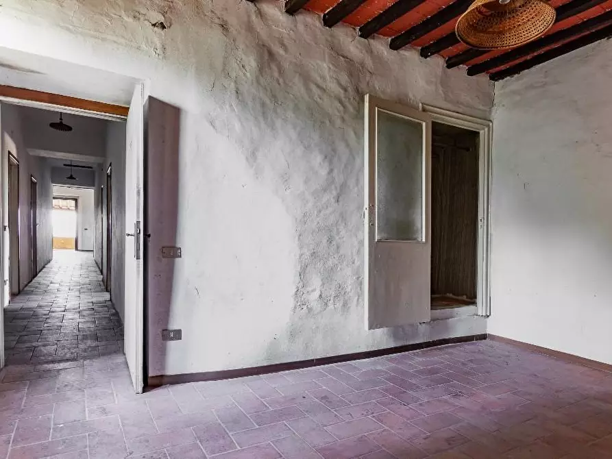 Immagine 7 di Casa colonica in vendita  a Certaldo