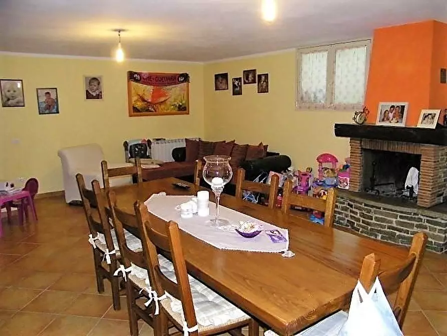 Immagine 14 di Casa semindipendente in vendita  a Massa