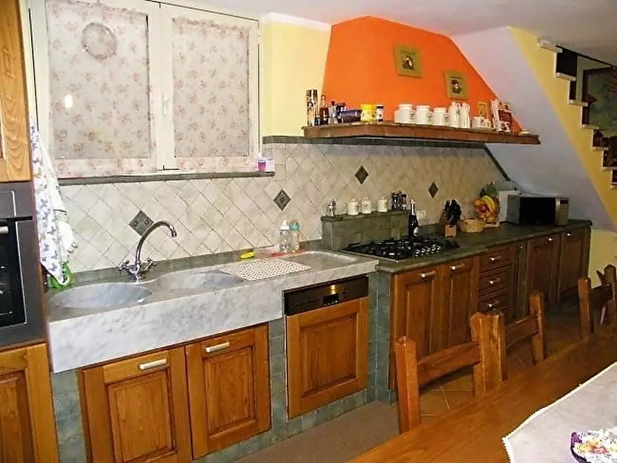 Immagine 13 di Casa semindipendente in vendita  a Massa