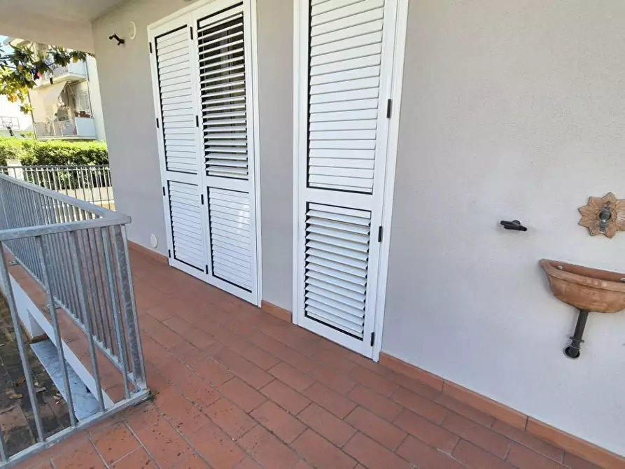 Immagine 17 di Appartamento in affitto  a Viareggio