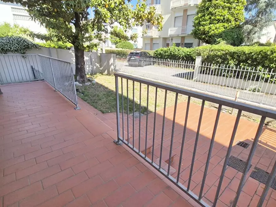 Immagine 8 di Appartamento in affitto  a Viareggio