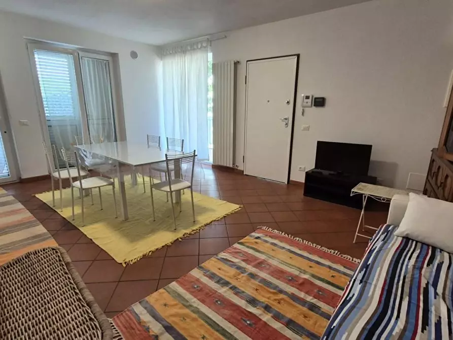 Immagine 72 di Appartamento in affitto  a Viareggio