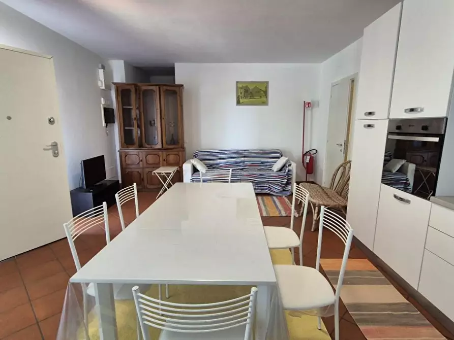 Immagine 36 di Appartamento in affitto  a Viareggio