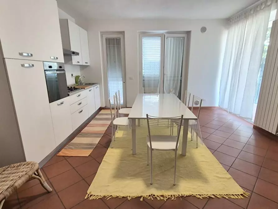 Immagine 27 di Appartamento in affitto  a Viareggio