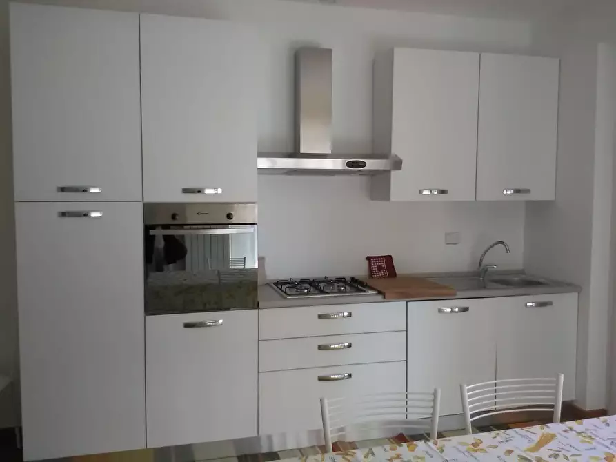 Immagine 29 di Appartamento in affitto  a Viareggio