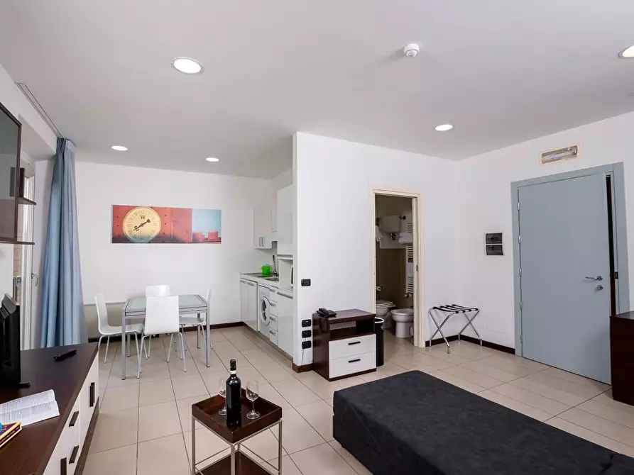 Immagine 1 di Appartamento in affitto  a Siena