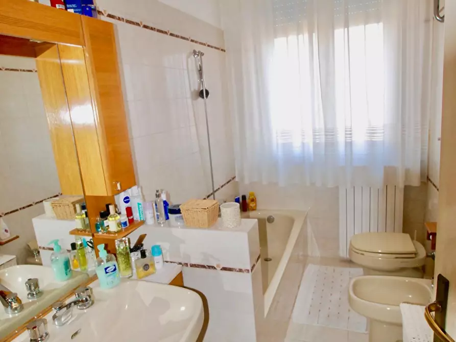 Immagine 9 di Appartamento in vendita  a Pontedera