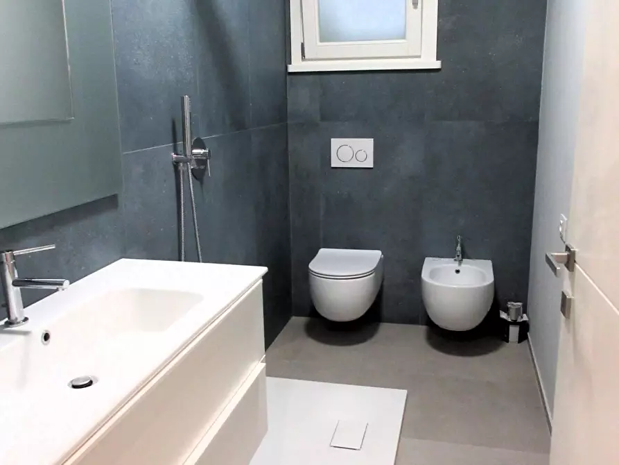 Immagine 11 di Appartamento in vendita  a Empoli