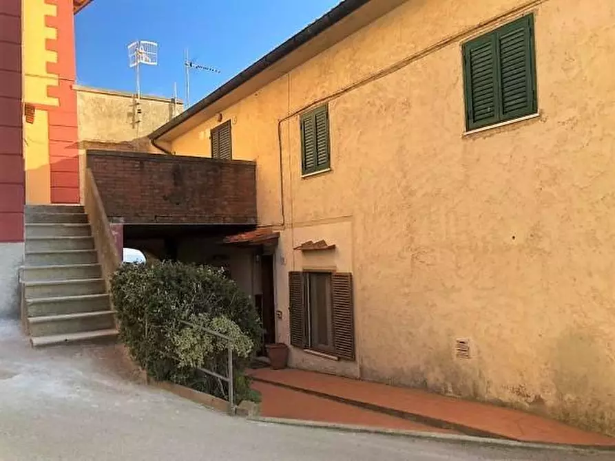 Immagine 5 di Appartamento in vendita  a Monteverdi Marittimo