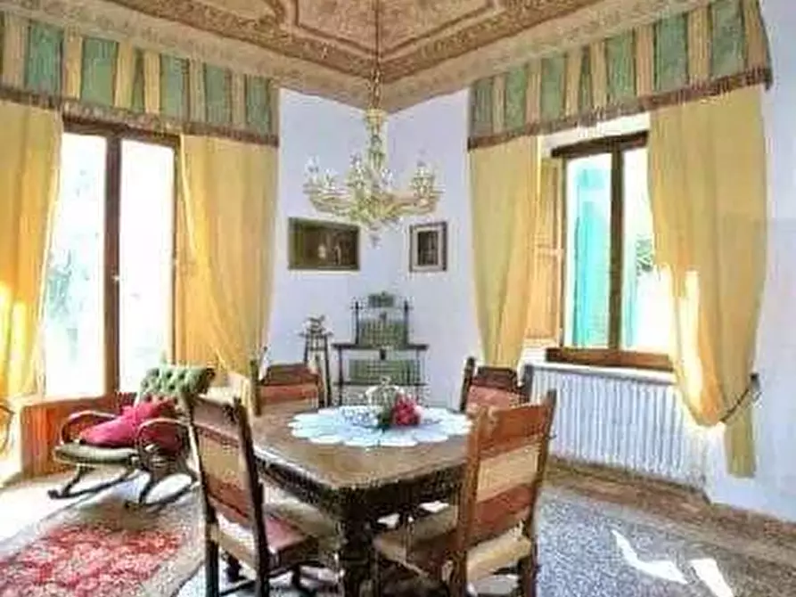 Immagine 5 di Villa in vendita  a Vinci