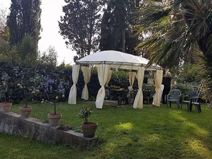 Immagine 13 di Villa in vendita  a Vinci