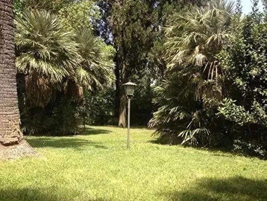 Immagine 12 di Villa in vendita  a Vinci