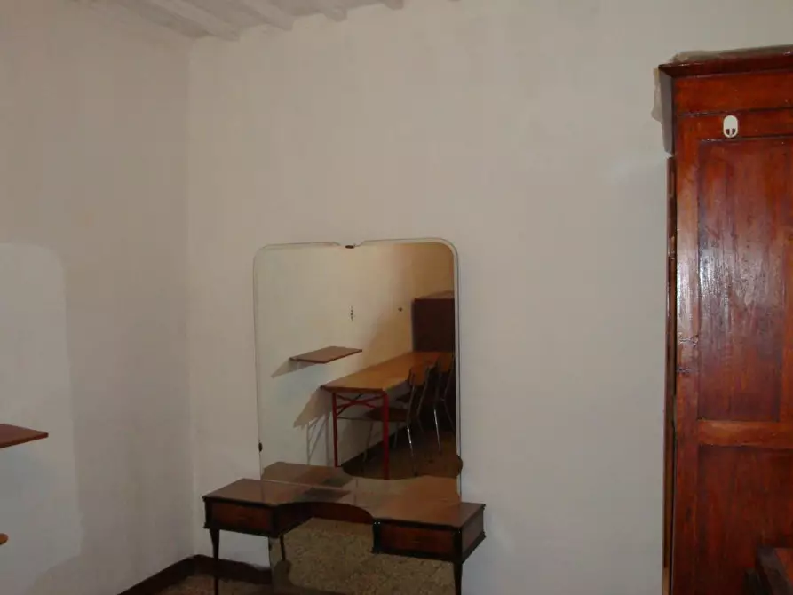 Immagine 3 di Appartamento in vendita  a Siena