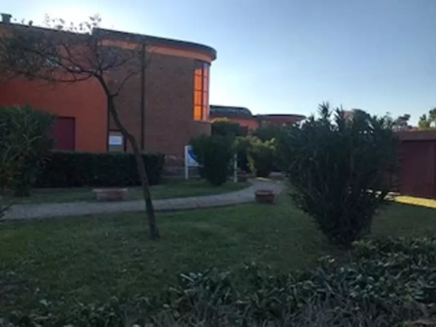 Immagine 1 di Villa in vendita  a Pisa