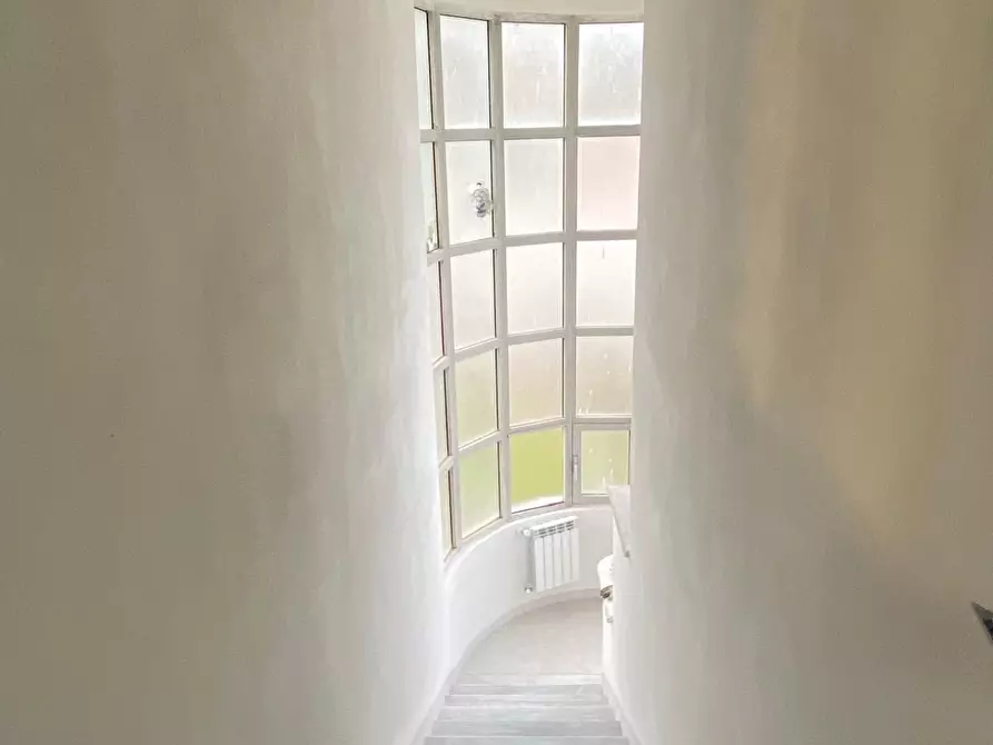 Immagine 18 di Villa in vendita  a Pisa