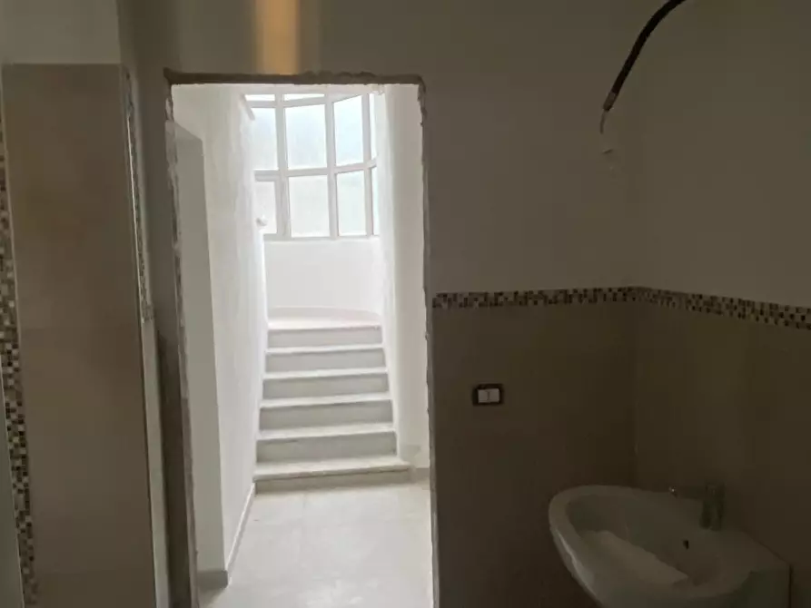 Immagine 15 di Villa in vendita  a Pisa