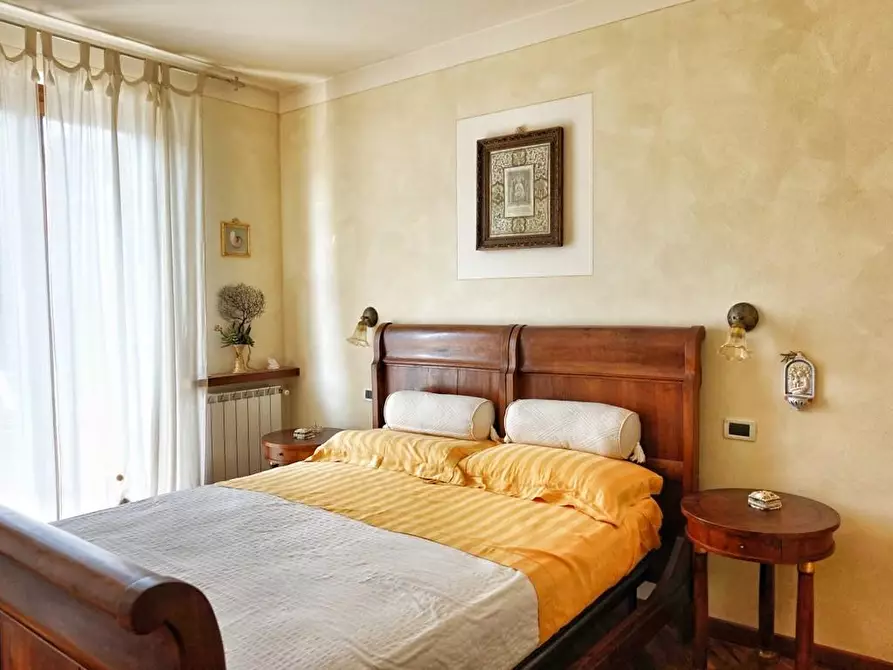 Immagine 22 di Appartamento in vendita  a Massa