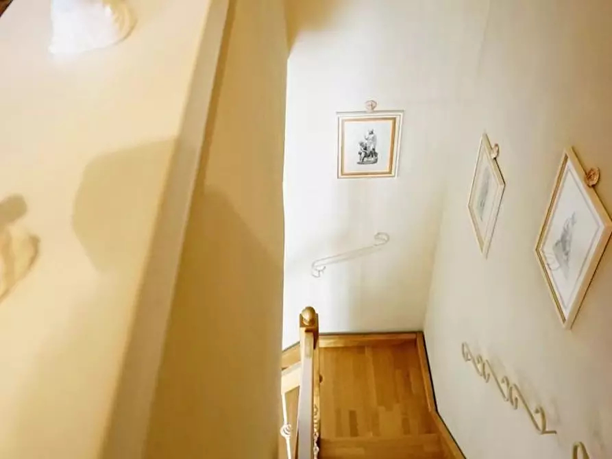 Immagine 30 di Appartamento in vendita  a Massa